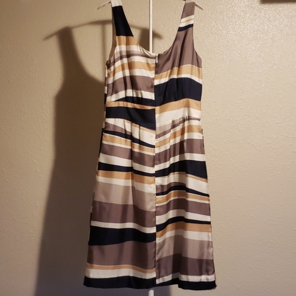 Silk dress - Picture 2 of 8